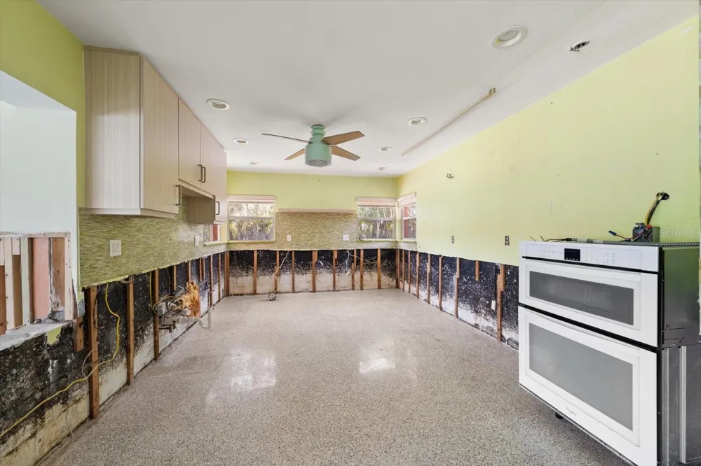630-650 79TH AVENUE St Pete Beach, FL 33706