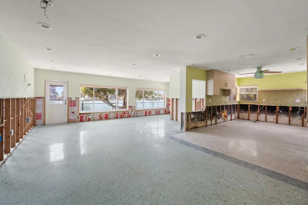 630-650 79TH AVENUE St Pete Beach, FL 33706