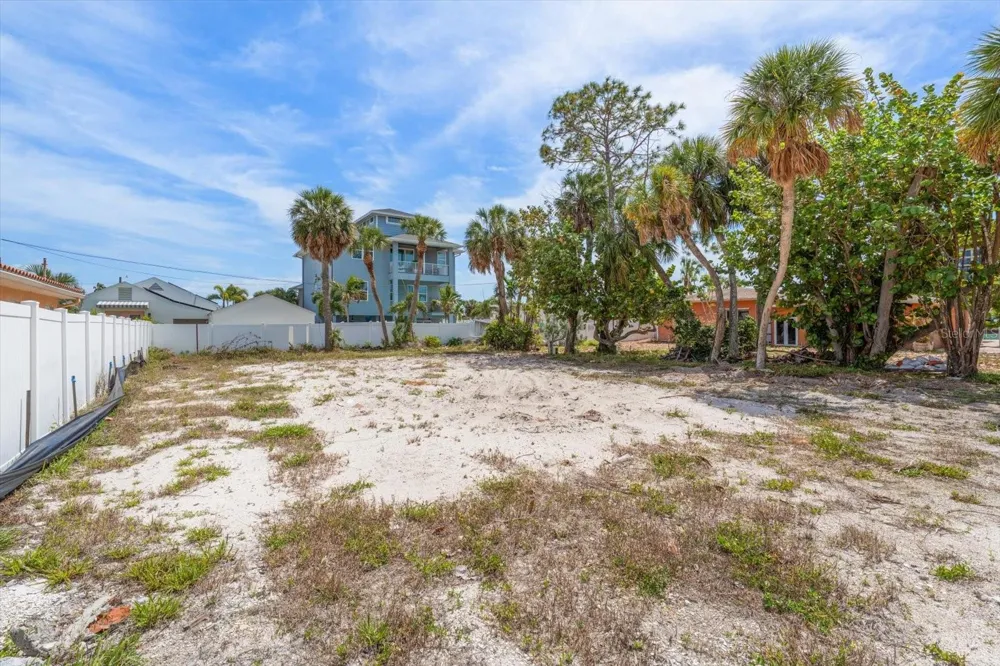 630-650 79TH AVENUE St Pete Beach, FL 33706