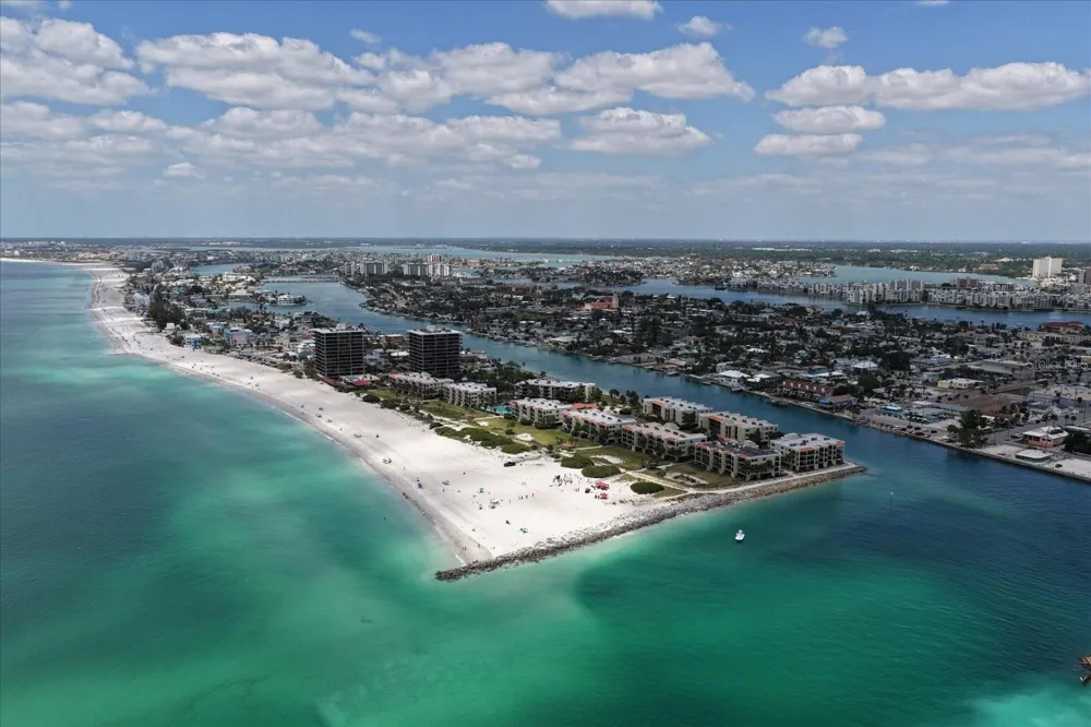630-650 79TH AVENUE St Pete Beach, FL 33706