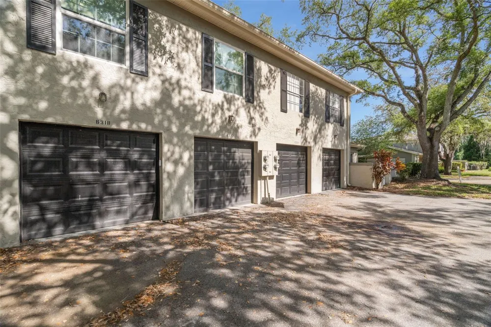 6322 TREETOP CIRCLE Temple Terrace, FL 33617