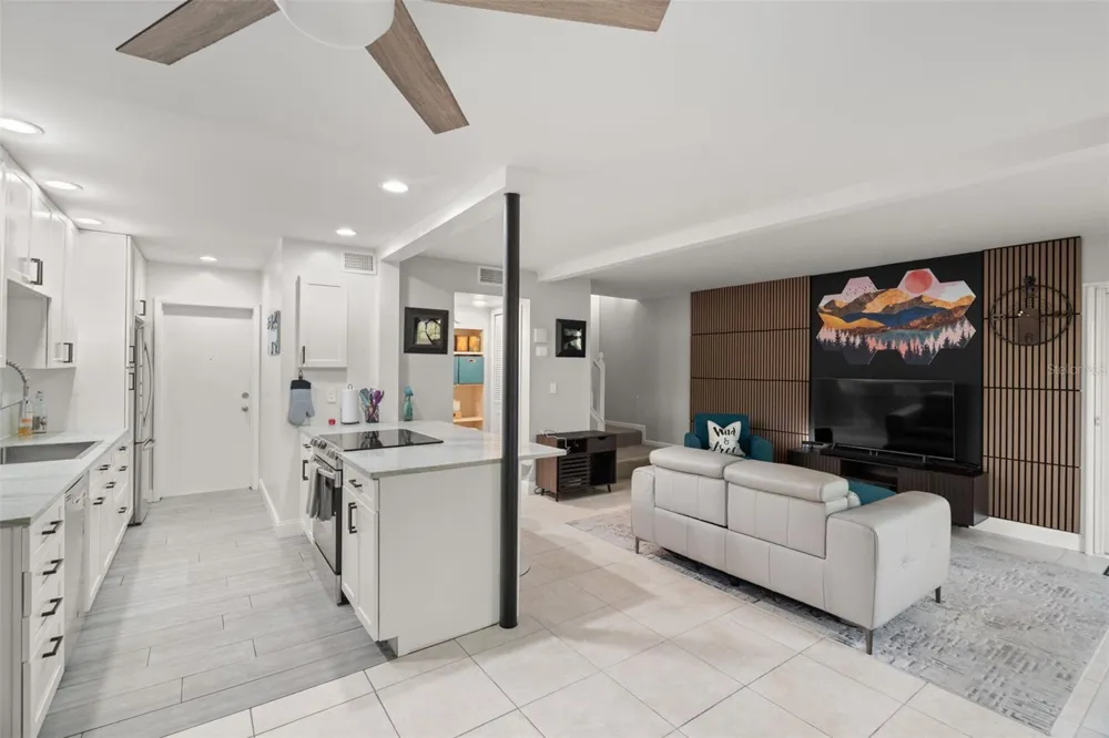 6322 TREETOP CIRCLE Temple Terrace, FL 33617