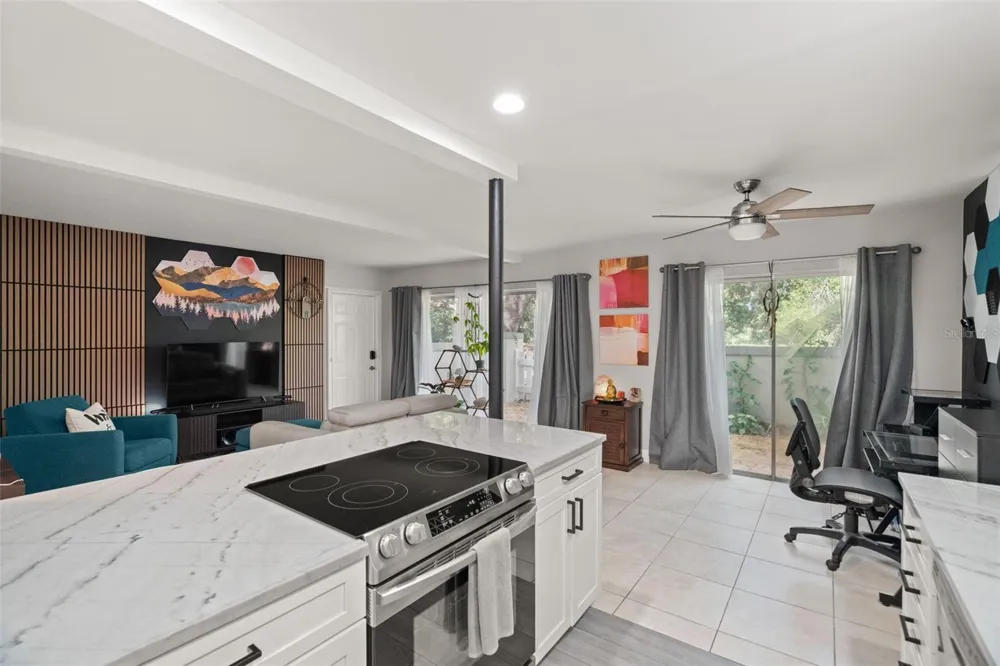 6322 TREETOP CIRCLE Temple Terrace, FL 33617