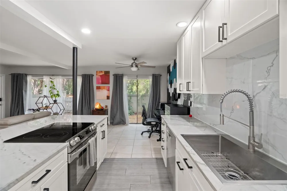 6322 TREETOP CIRCLE Temple Terrace, FL 33617