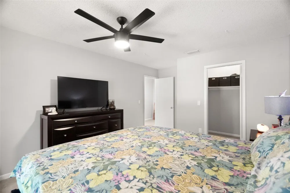 6322 TREETOP CIRCLE Temple Terrace, FL 33617