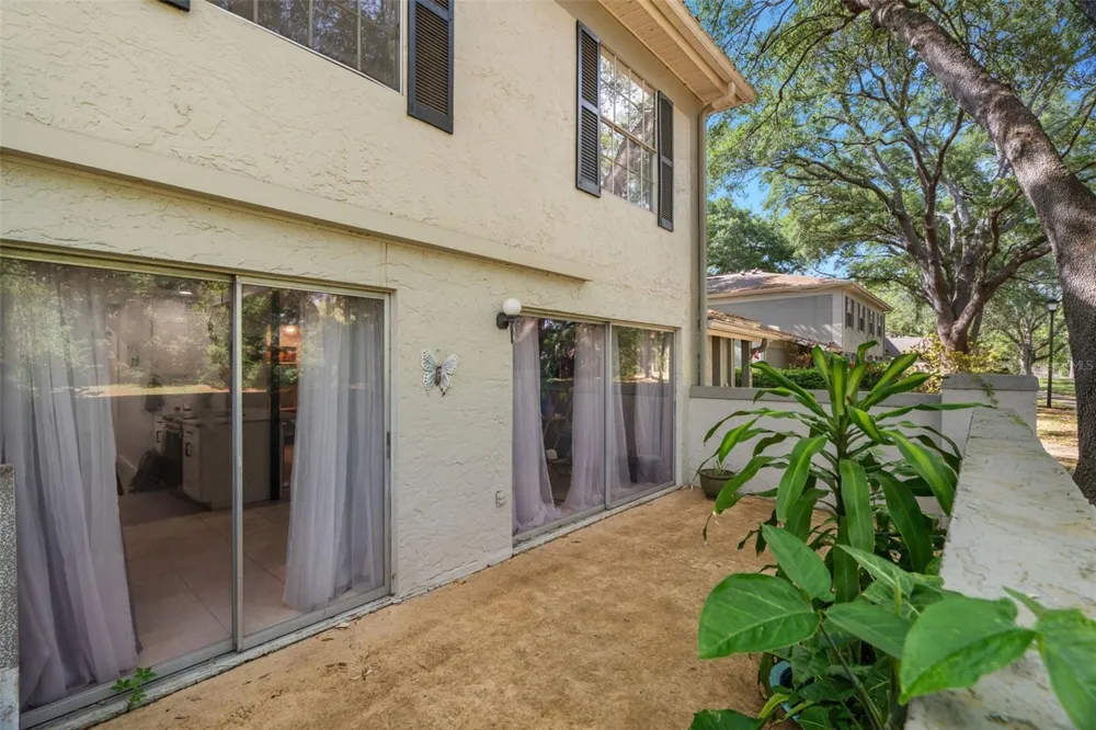 6322 TREETOP CIRCLE Temple Terrace, FL 33617