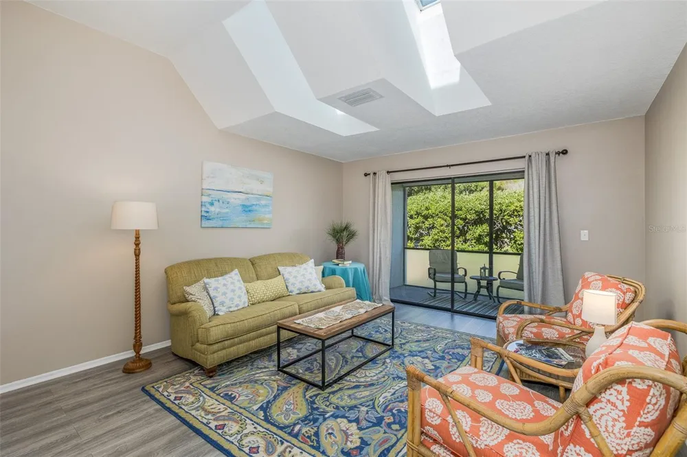 3843 GOLDFINCH COURT Palm Harbor, FL 34685
