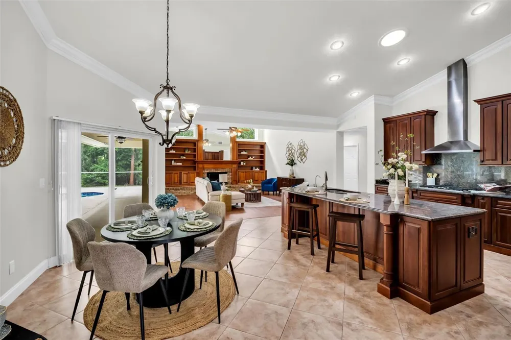 1404 EAST LAKE WOODLANDS PARKWAY Oldsmar, FL 34677