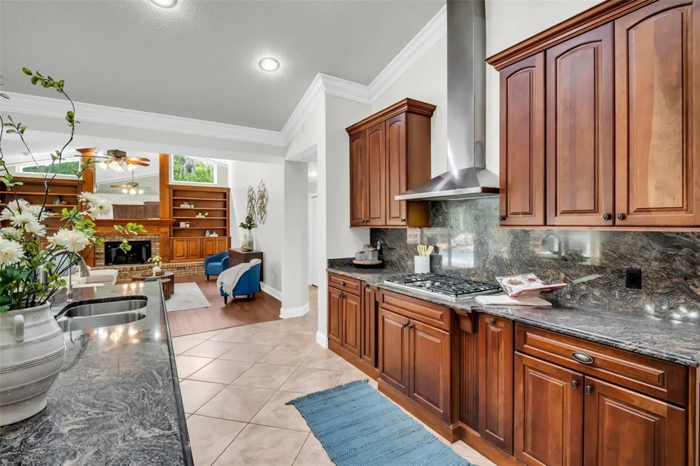 1404 EAST LAKE WOODLANDS PARKWAY Oldsmar, FL 34677