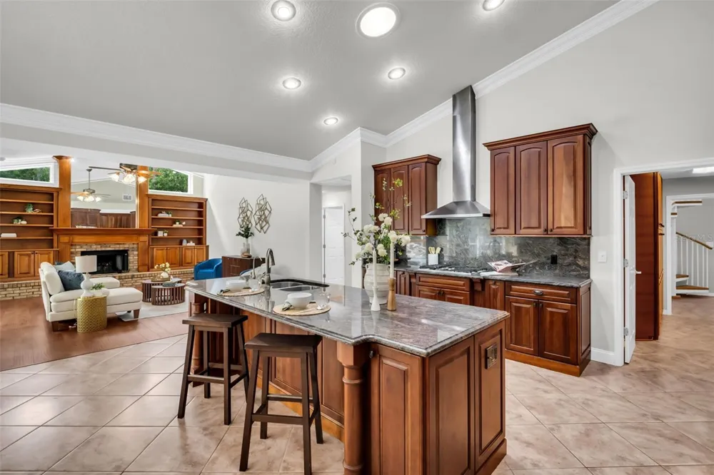 1404 EAST LAKE WOODLANDS PARKWAY Oldsmar, FL 34677