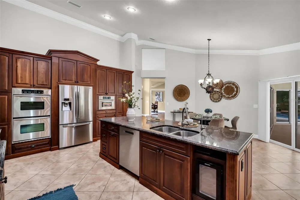 1404 EAST LAKE WOODLANDS PARKWAY Oldsmar, FL 34677
