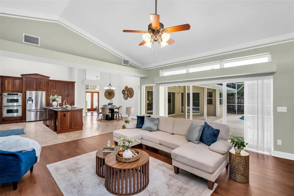 1404 EAST LAKE WOODLANDS PARKWAY Oldsmar, FL 34677