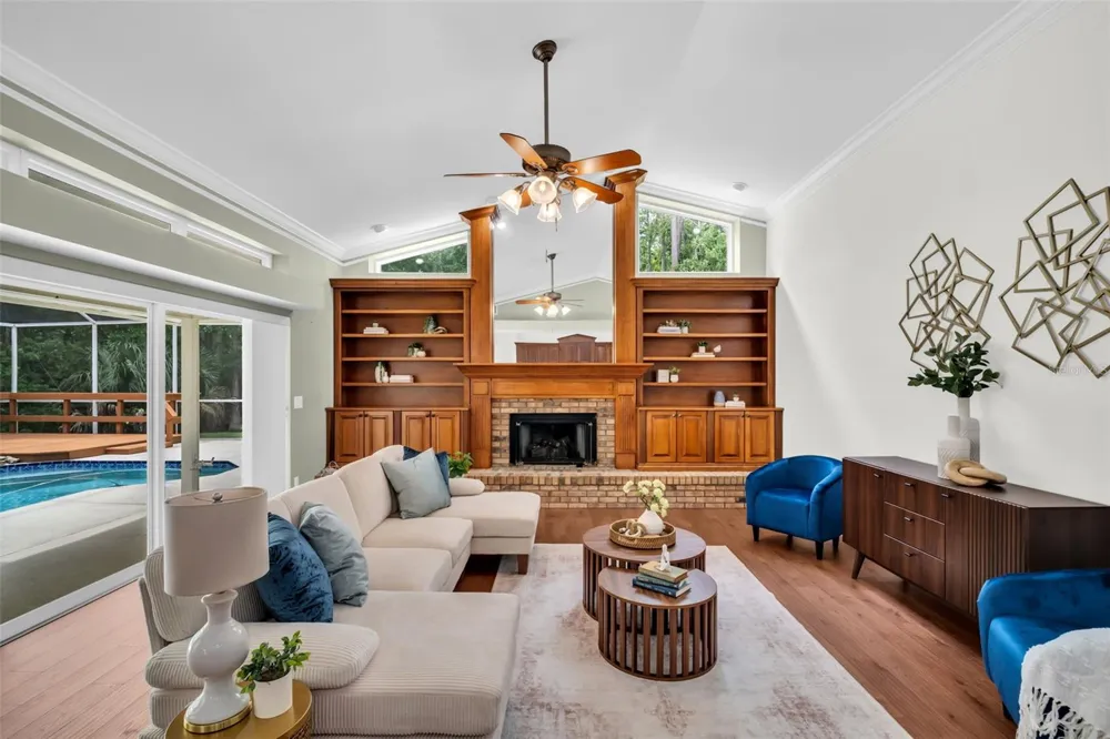 1404 EAST LAKE WOODLANDS PARKWAY Oldsmar, FL 34677