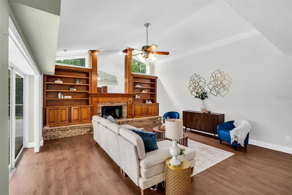 1404 EAST LAKE WOODLANDS PARKWAY Oldsmar, FL 34677