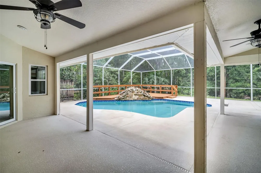 1404 EAST LAKE WOODLANDS PARKWAY Oldsmar, FL 34677