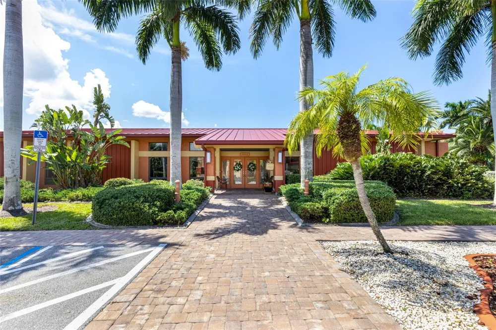 3270 SOUTHSHORE DRIVE #72A Punta Gorda, FL 33955