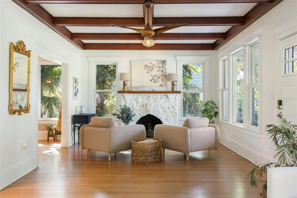 1473 BARCELONA AVENUE Fort Myers, FL 33901