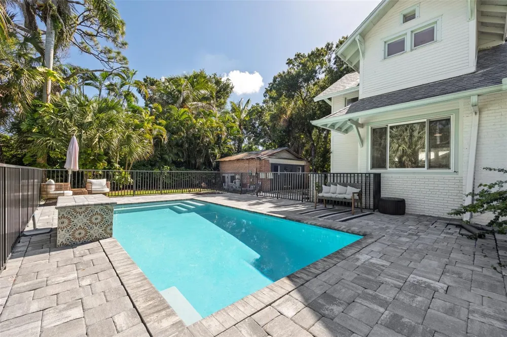 1473 BARCELONA AVENUE Fort Myers, FL 33901