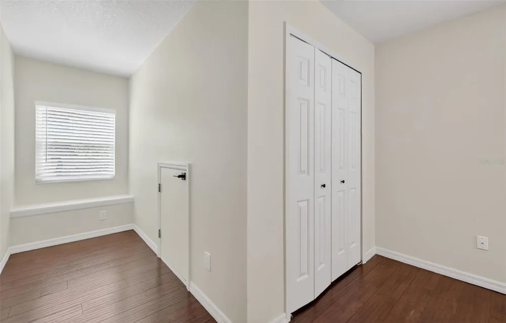 250 WALKER STREET Oakland, FL 34760