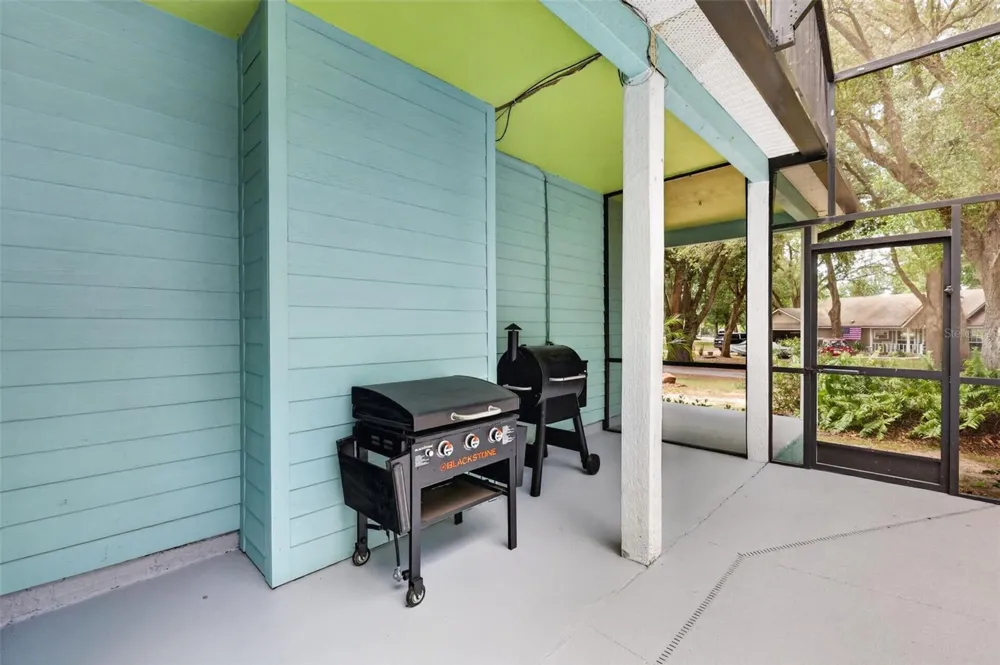 250 WALKER STREET Oakland, FL 34760