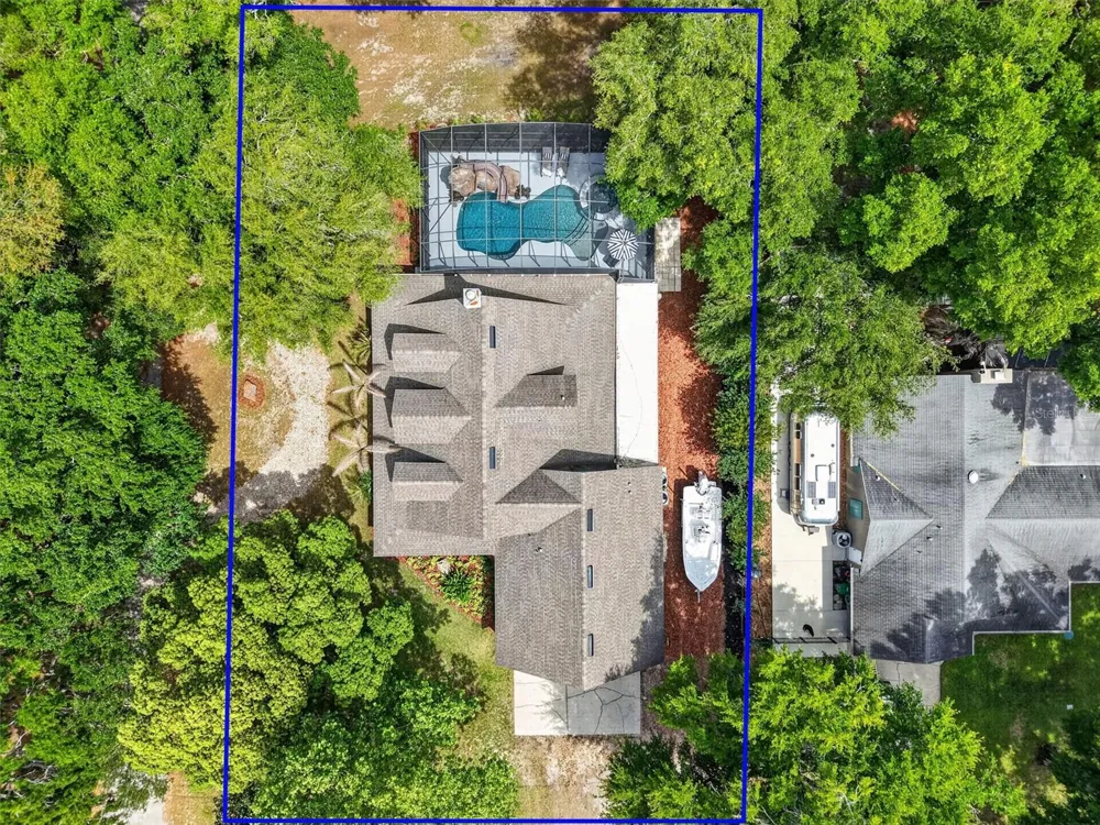 250 WALKER STREET Oakland, FL 34760