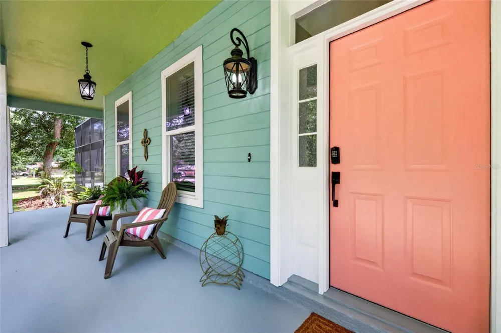 250 WALKER STREET Oakland, FL 34760