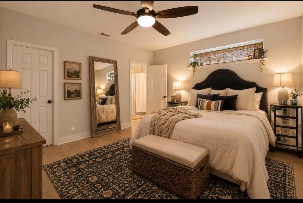 250 WALKER STREET Oakland, FL 34760