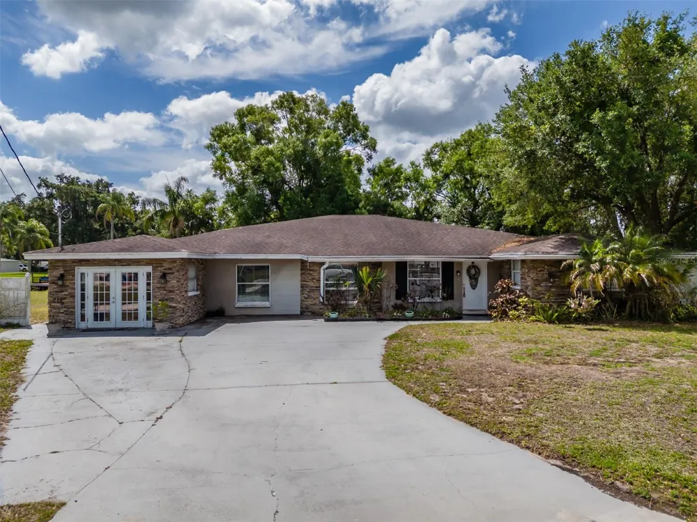 18853 TRACER DRIVE Lutz, FL 33549
