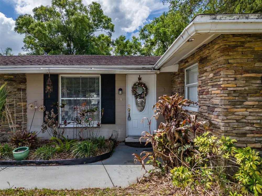 18853 TRACER DRIVE Lutz, FL 33549