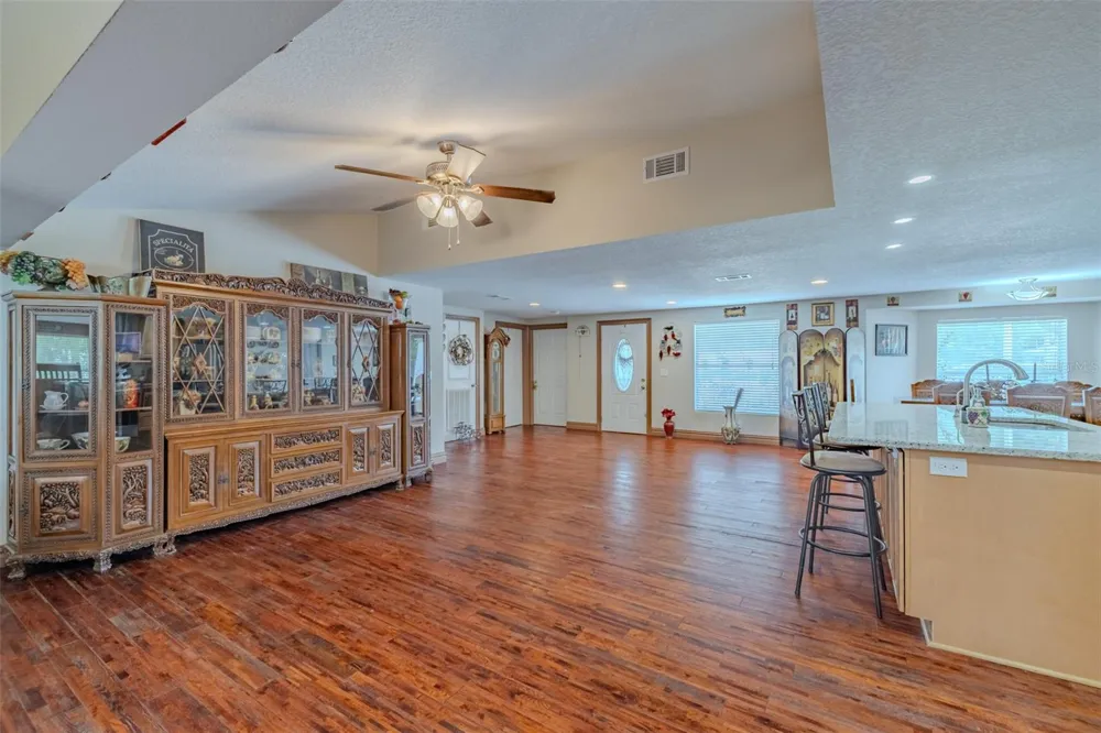 18853 TRACER DRIVE Lutz, FL 33549