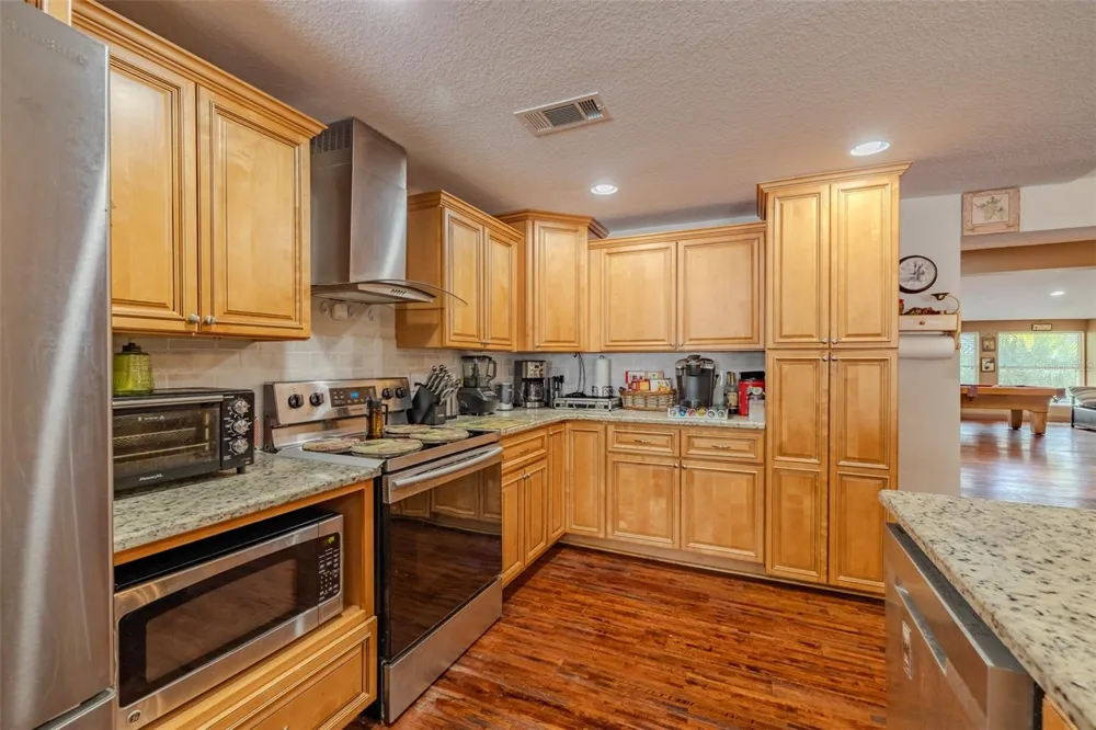 18853 TRACER DRIVE Lutz, FL 33549