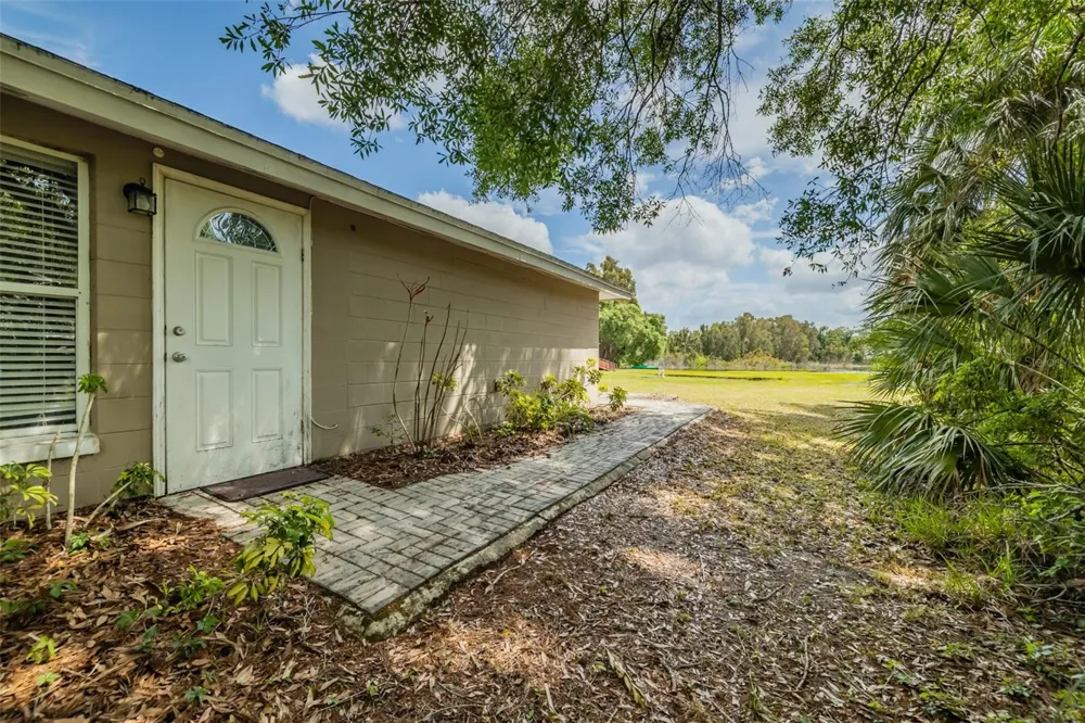 18853 TRACER DRIVE Lutz, FL 33549