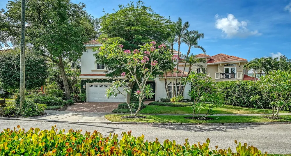 1704 FORTUNA STREET Sarasota, FL 34239