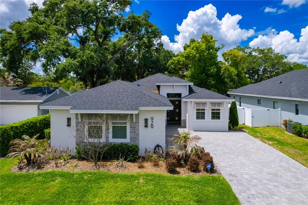 929 CLEARVIEW AVENUE Lakeland, FL 33801