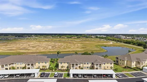 5800 SABAL TRACE DRIVE #401