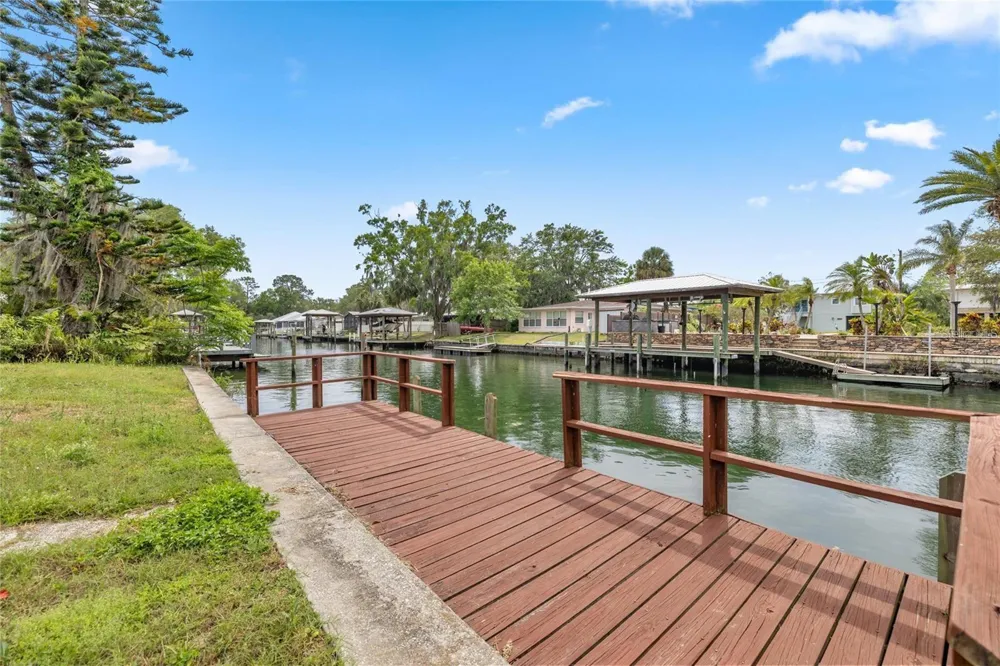 1218 SE 4TH AVENUE Crystal River, FL 34429