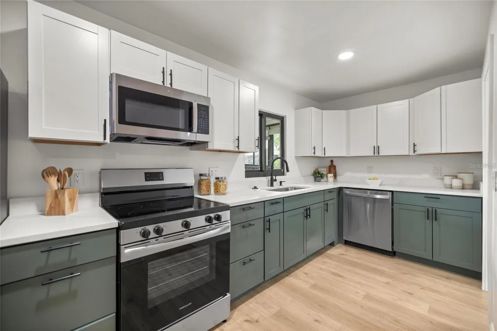 1218 SE 4TH AVENUE Crystal River, FL 34429