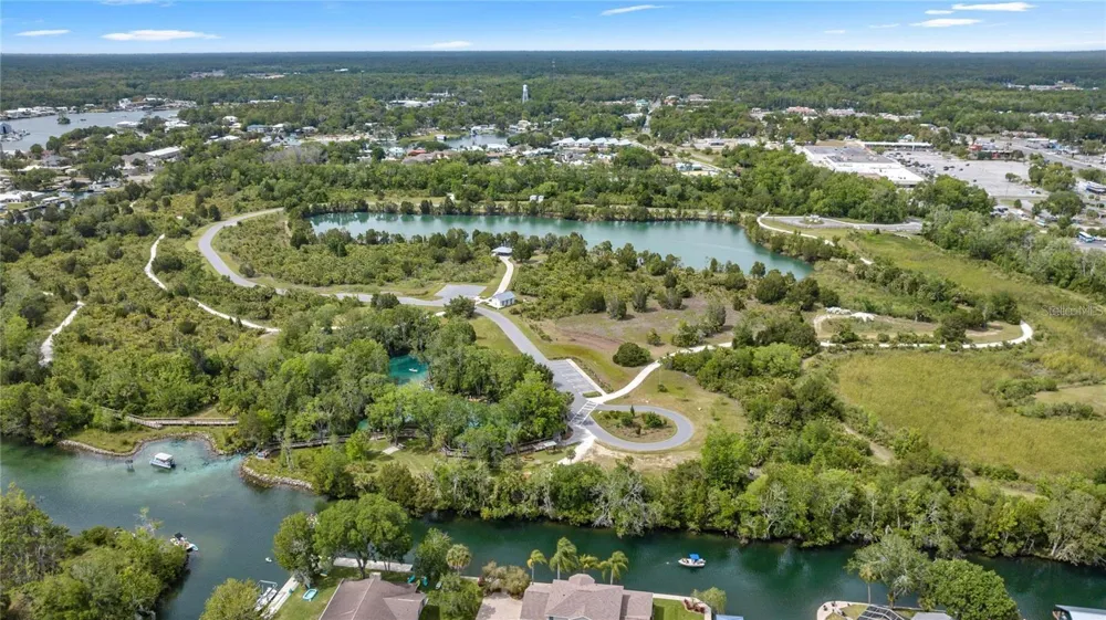 1218 SE 4TH AVENUE Crystal River, FL 34429