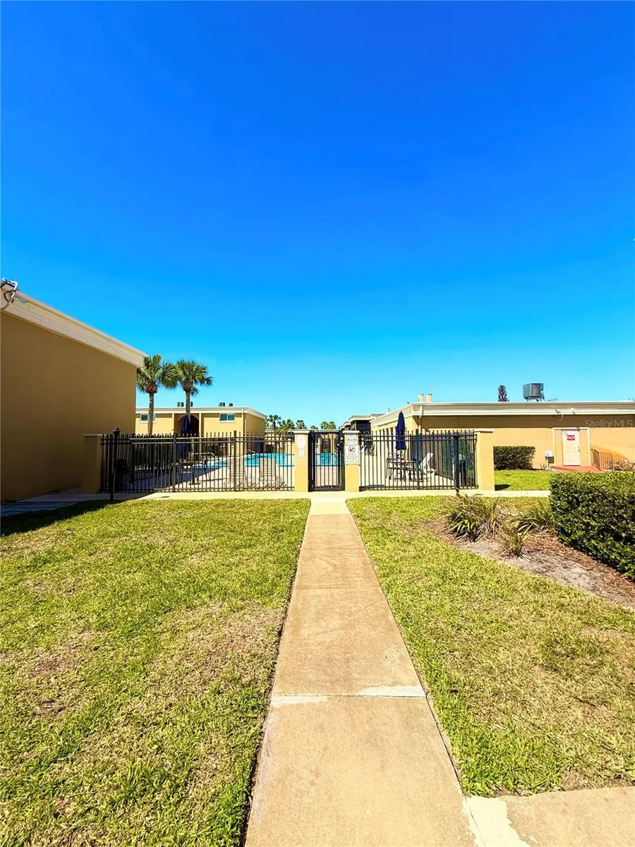 1000 LAKE OF THE WOODS BOULEVARD #101B Casselberry, FL 32730