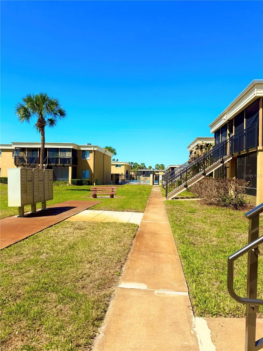 1000 LAKE OF THE WOODS BOULEVARD #101B Casselberry, FL 32730