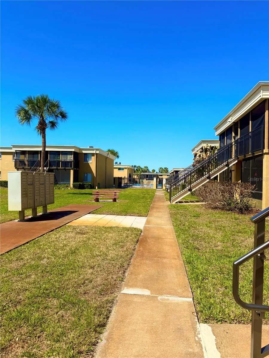 1000 LAKE OF THE WOODS BOULEVARD #101B Casselberry, FL 32730