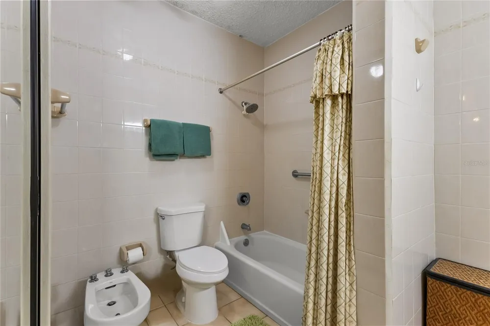 190 CANDELERO DR #228 Humacao, PR 00791