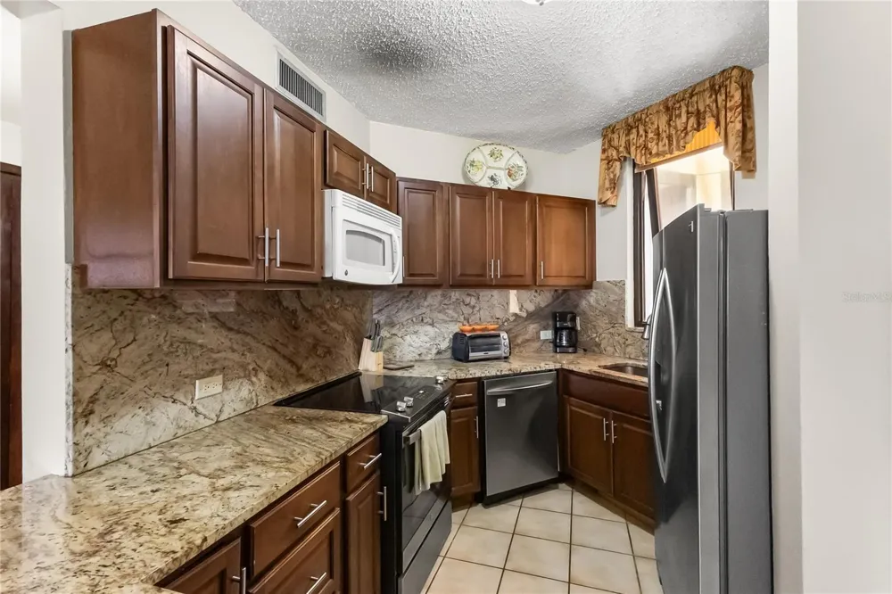 190 CANDELERO DR #228 Humacao, PR 00791