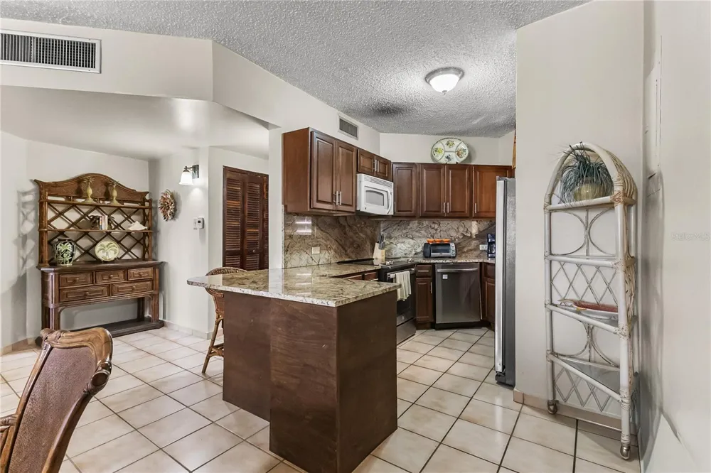 190 CANDELERO DR #228 Humacao, PR 00791