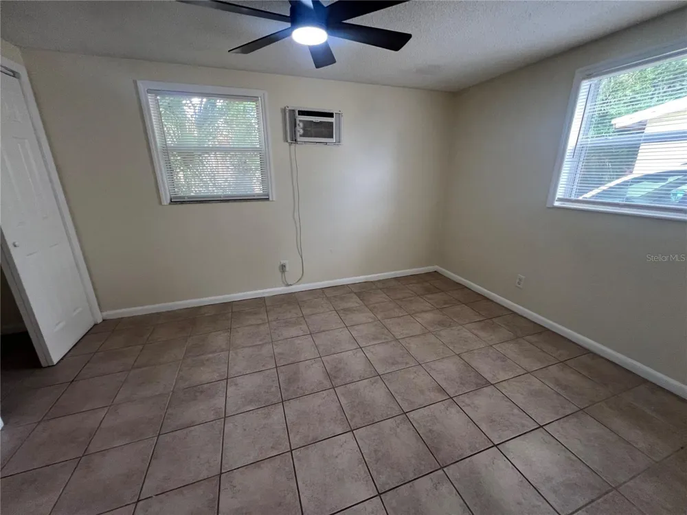 275 PINEAPPLE STREET #B Englewood, FL 34223