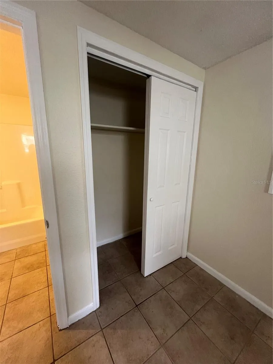 275 PINEAPPLE STREET #B Englewood, FL 34223