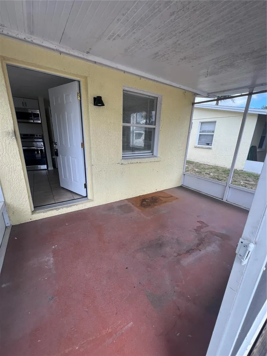275 PINEAPPLE STREET #B Englewood, FL 34223