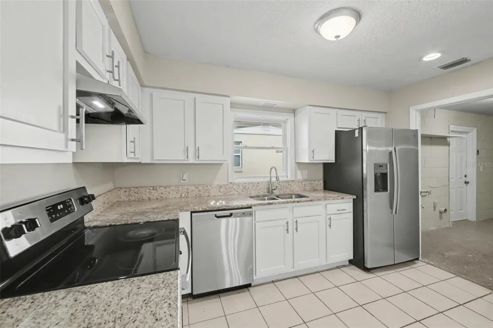 722 GALSWORTHY AVENUE Orlando, FL 32809