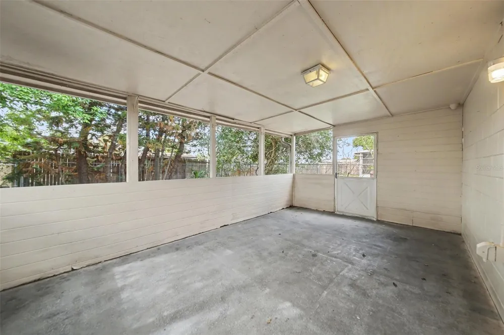 722 GALSWORTHY AVENUE Orlando, FL 32809