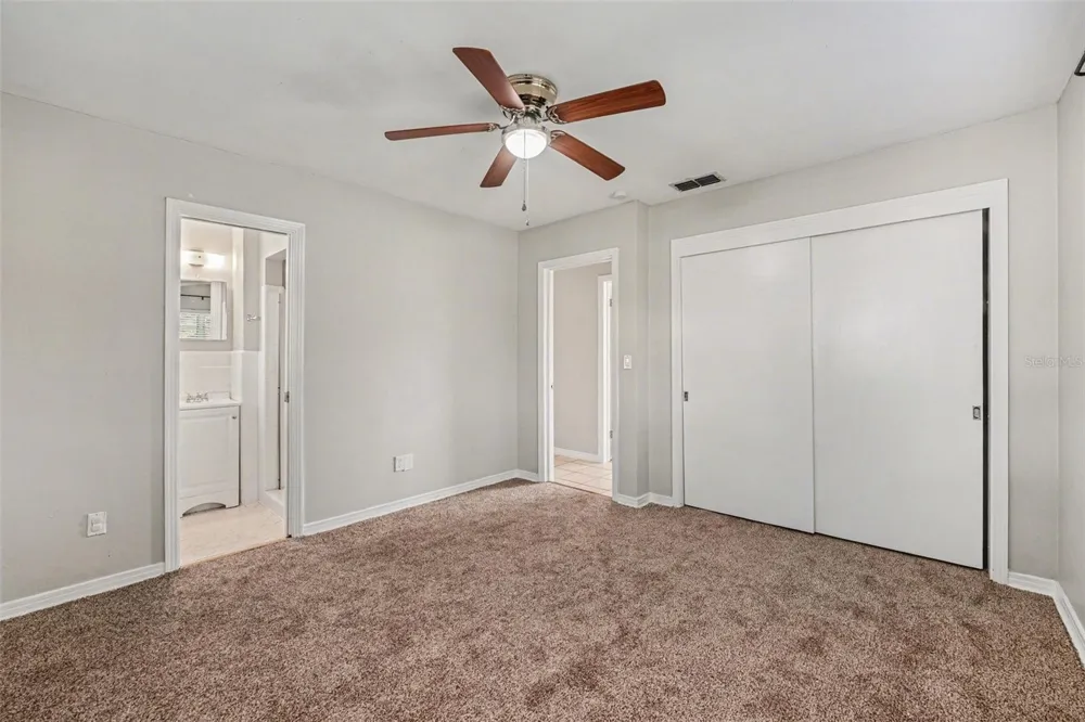 521 W PALMEDEN DRIVE Lakeland, FL 33803